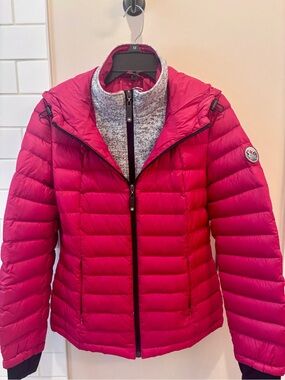 Halitech Quilted Women's Puffer Jacket with Knit Inner Layer